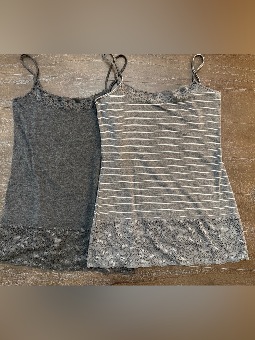 2 Loft Women’s Lace-Trim Cami Tank Top - Grey & Grey Stripped Size Small